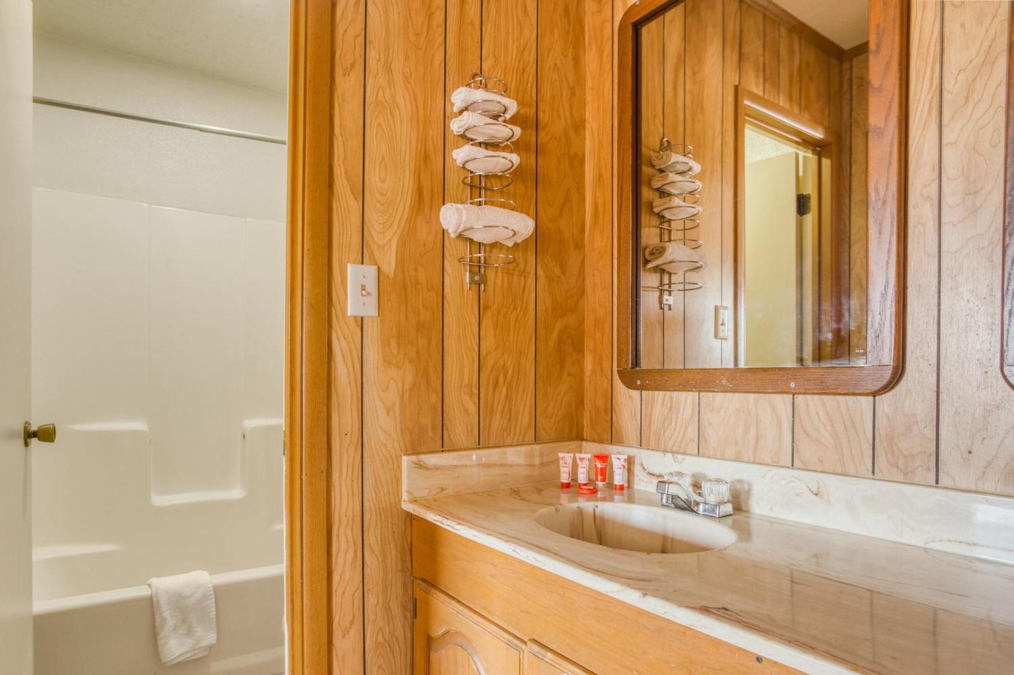 Oyo Hotel Breckenridge Tx Hubbard Creek Lake Extérieur photo
